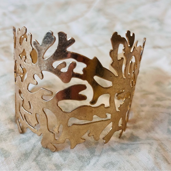 Jewelry - Gorgeous bangle bracelet